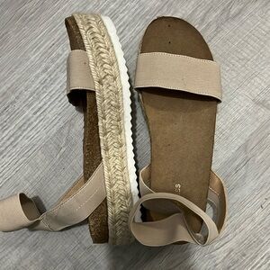 Tan Platform